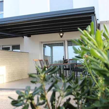Roris House *