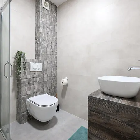 Holiday home Roris House Povljana