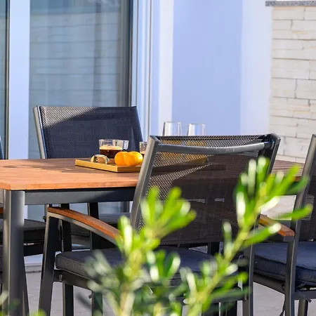 Roris House Holiday home Povljana