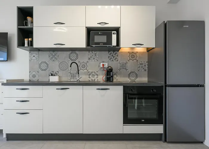 Roris House Ferienhaus Povljana