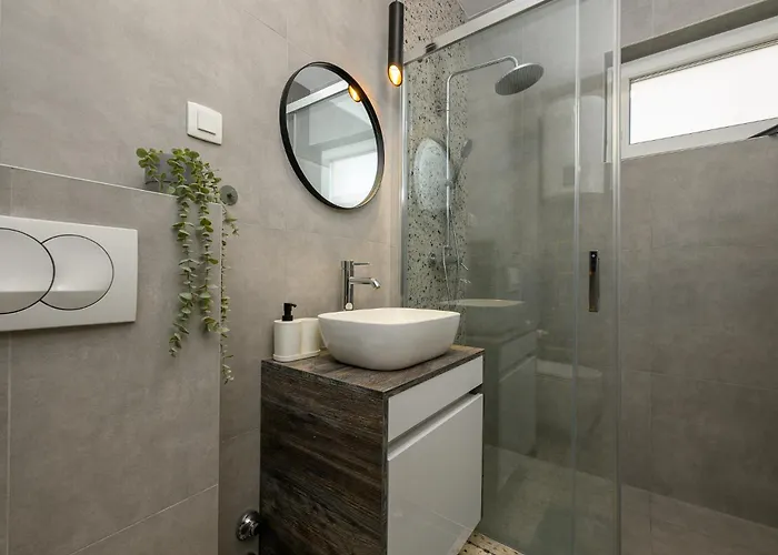 Roris House * Povljana