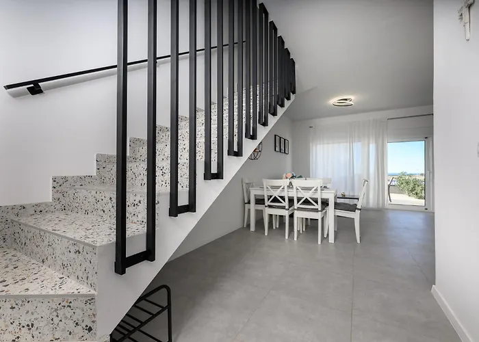 Ferienhaus Roris House Povljana