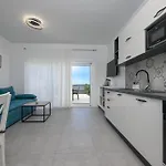 Roris House *