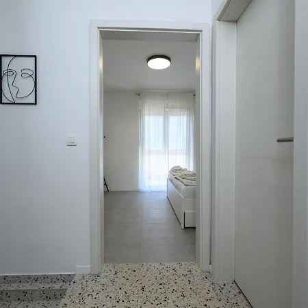 Roris House