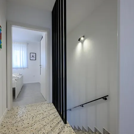 Roris House *