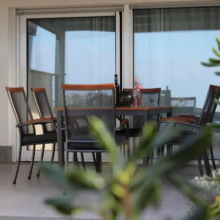 Roris House Semesterbostad