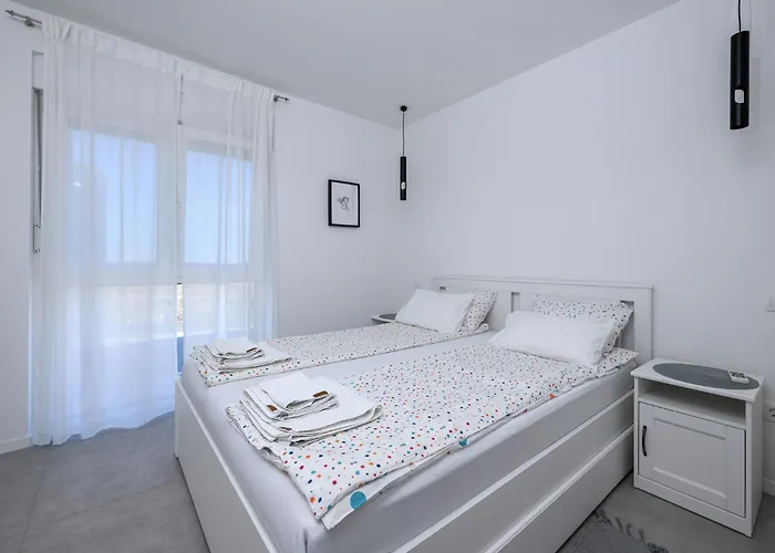 Semesterbostad Roris House *