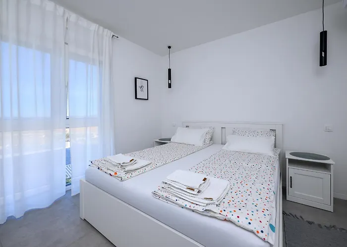 Roris House Povljana