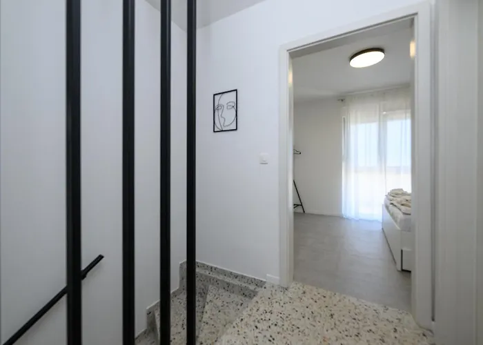 Semesterbostad Roris House *